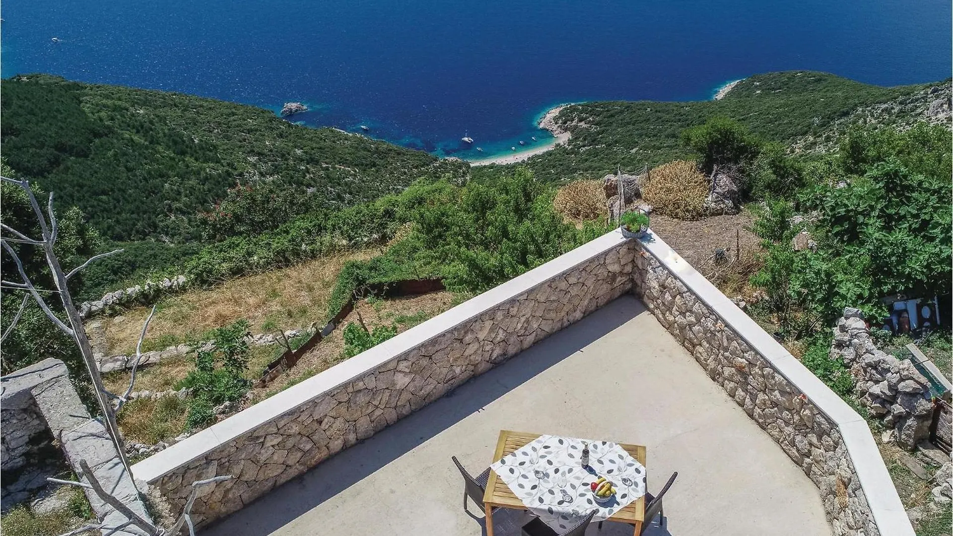 Amazing Home In Lubenice With Wifi